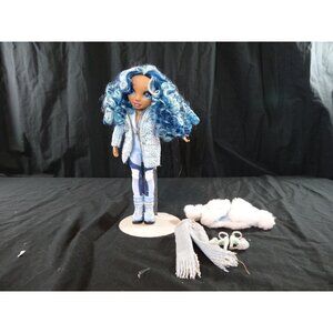 Rainbow High Winter Break Skyler Bradshaw Blue Fashion Doll with additiona items